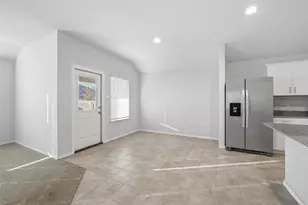 549 Bronze Cir E, Springtown, TX 76082 - Photo 8