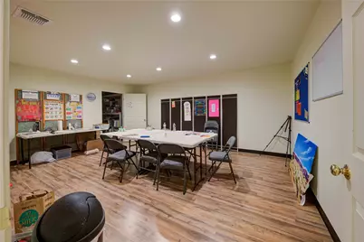 205 N Davis Street, Chico, TX 76431 - Photo 22