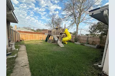 305 Marriott Lane, Garland, TX 75040 - Photo 12