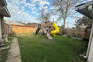 305 Marriott Ln, Garland, TX 75040 - Photo 12