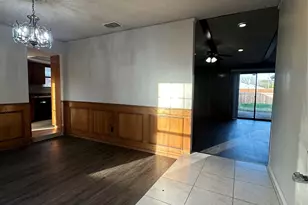 305 Marriott Ln, Garland, TX 75040 - Photo 2