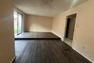 305 Marriott Ln, Garland, TX 75040 - Photo 6