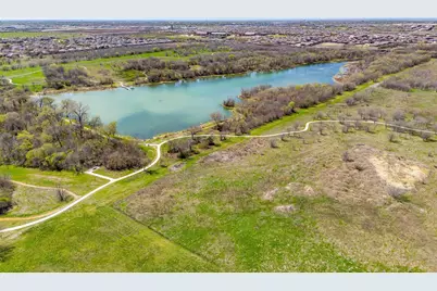 8805 Bronze Meadow Drive, Fort Worth, TX 76131 - Photo 4