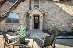 14521 Crystal Lk Dr, Little Elm, TX 75068 - Photo 2