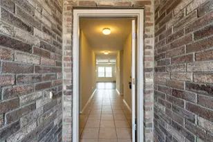 5829 Mountain Bluff Dr, Fort Worth, TX 76179 - Photo 4