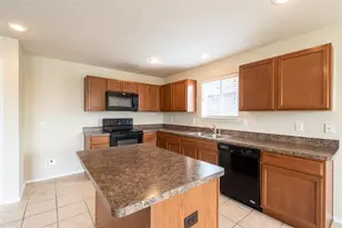 5829 Mountain Bluff Dr, Fort Worth, TX 76179 - Photo 12