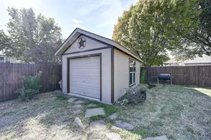 6844 Dogwood Ln, North Richland Hills, TX 76182 - Photo 40