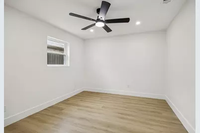 3401 Valley View Lane, Garland, TX 75043 - Photo 22