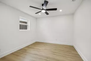 3401 Valley View Ln, Garland, TX 75043 - Photo 22