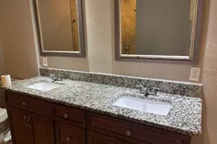 318 Teakwood Ln, Lewisville, TX 75067 - Photo 10