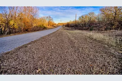 1943 Lakeridge, Sunset, TX 76270 - Photo 4