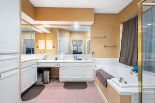 8343 High Brush Dr, Dallas, TX 75249 - Photo 10