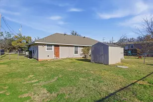 404 A/B Bryan, Glen Rose, TX 76043 - Photo 30