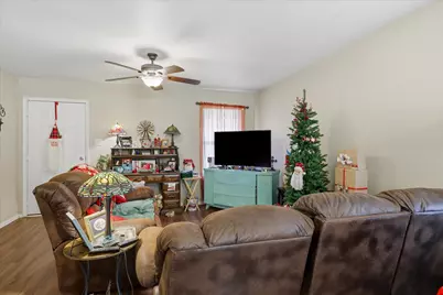 404 A/B Bryan, Glen Rose, TX 76043 - Photo 22