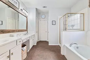 12329 Hawk Creek Dr, Frisco, TX 75033 - Photo 14