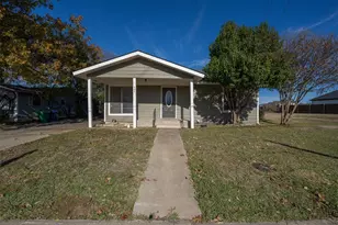 505 Perry Ave, Waxahachie, TX 75165 - Photo 2