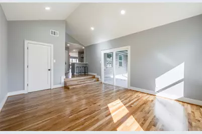 10136 San Juan Avenue, Dallas, TX 75228 - Photo 8