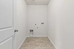 9930 Ironhorse Dr, Dallas, TX 75227 - Photo 30