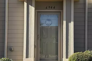 6944 Carrington Ln, Fort Worth, TX 76137 - Photo 2