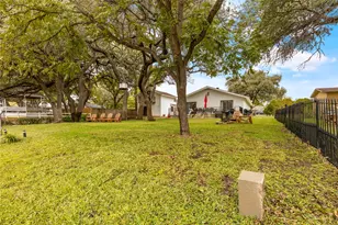 301 Granada Calle St, Granbury, TX 76049 - Photo 32