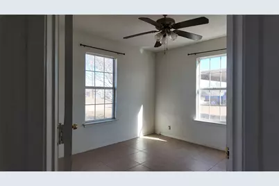 137 Wesley Lane, Bridgeport, TX 76426 - Photo 10