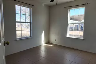 137 Wesley Ln, Bridgeport, TX 76426 - Photo 14