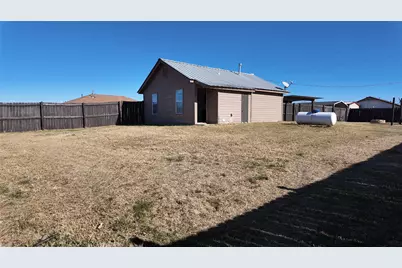 137 Wesley Lane, Bridgeport, TX 76426 - Photo 32