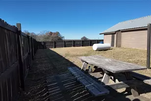 137 Wesley Ln, Bridgeport, TX 76426 - Photo 36