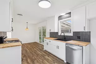 1301 N Douglas Ave, Cleburne, TX 76033 - Photo 12