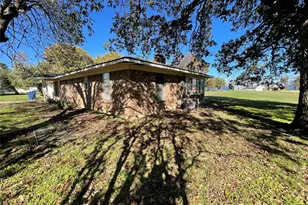 202 Spur Ranch Rd, Trinidad, TX 75163 - Photo 2