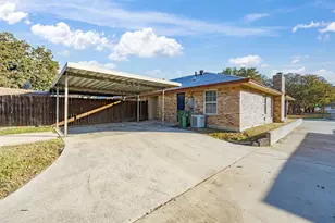 7501 Windhaven Rd, North Richland Hills, TX 76182 - Photo 2