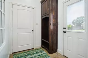 9100 Belshire Dr, North Richland Hills, TX 76182 - Photo 24