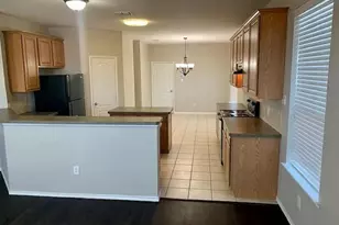 420 Sandy Creek Dr, Fort Worth, TX 76131 - Photo 2