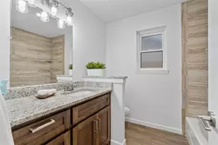 904 Meadowlark Ln, Granbury, TX 76048 - Photo 14