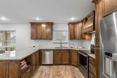 904 Meadowlark Lane, Granbury, TX 76048 - Photo 6