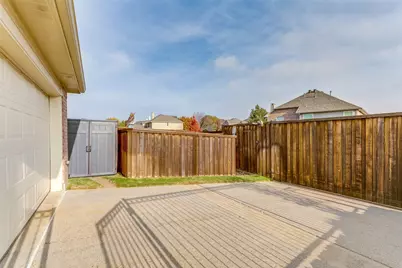 2805 Vista View Drive, Lewisville, TX 75067 - Photo 24