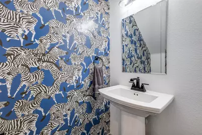 700 Martinique Avenue, Dallas, TX 75223 - Photo 14