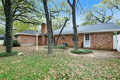 709 W Pleasantview Drive, Hurst, TX 76054 - Photo 30