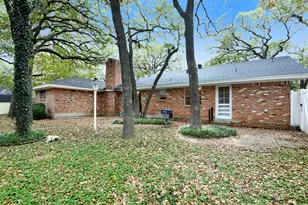 709 W Pleasantview Dr, Hurst, TX 76054 - Photo 30