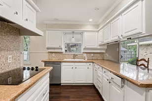 709 W Pleasantview Dr, Hurst, TX 76054 - Photo 10