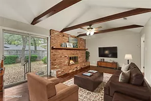 709 W Pleasantview Dr, Hurst, TX 76054 - Photo 4