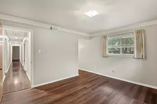 709 W Pleasantview Dr, Hurst, TX 76054 - Photo 18