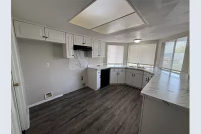 250 N Bryan Circle, Mesquite, TX 75149 - Photo 8