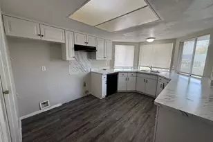 250 N Bryan Cir, Mesquite, TX 75149 - Photo 8