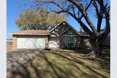 250 N Bryan Circle, Mesquite, TX 75149 - Photo 1
