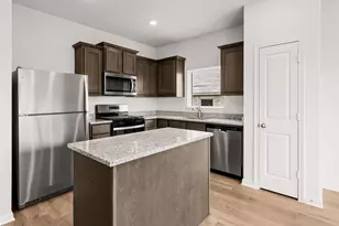 210 Julian Davis Dr, Venus, TX 76084 - Photo 6