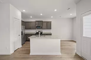 401 Gib Woodall Dr, Venus, TX 76084 - Photo 2