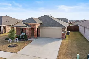 613 Whitecomb Ln, Justin, TX 76247 - Photo 24