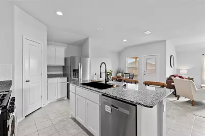 613 Whitecomb Lane, Justin, TX 76247 - Photo 8