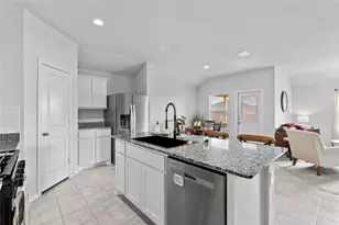 613 Whitecomb Ln, Justin, TX 76247 - Photo 8